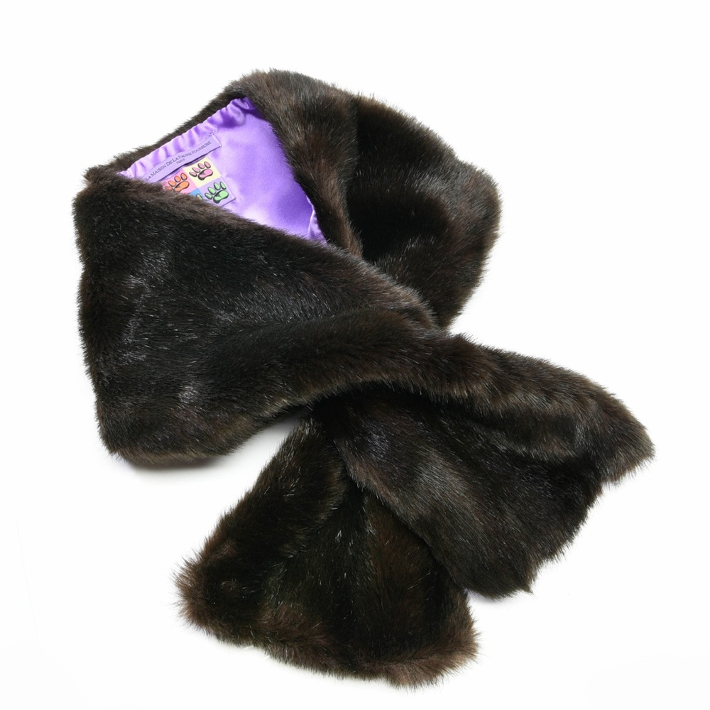LA MAISON DE LA FAUSSE FOURRURE Faux Fur Pull-Through Scarf Made in France